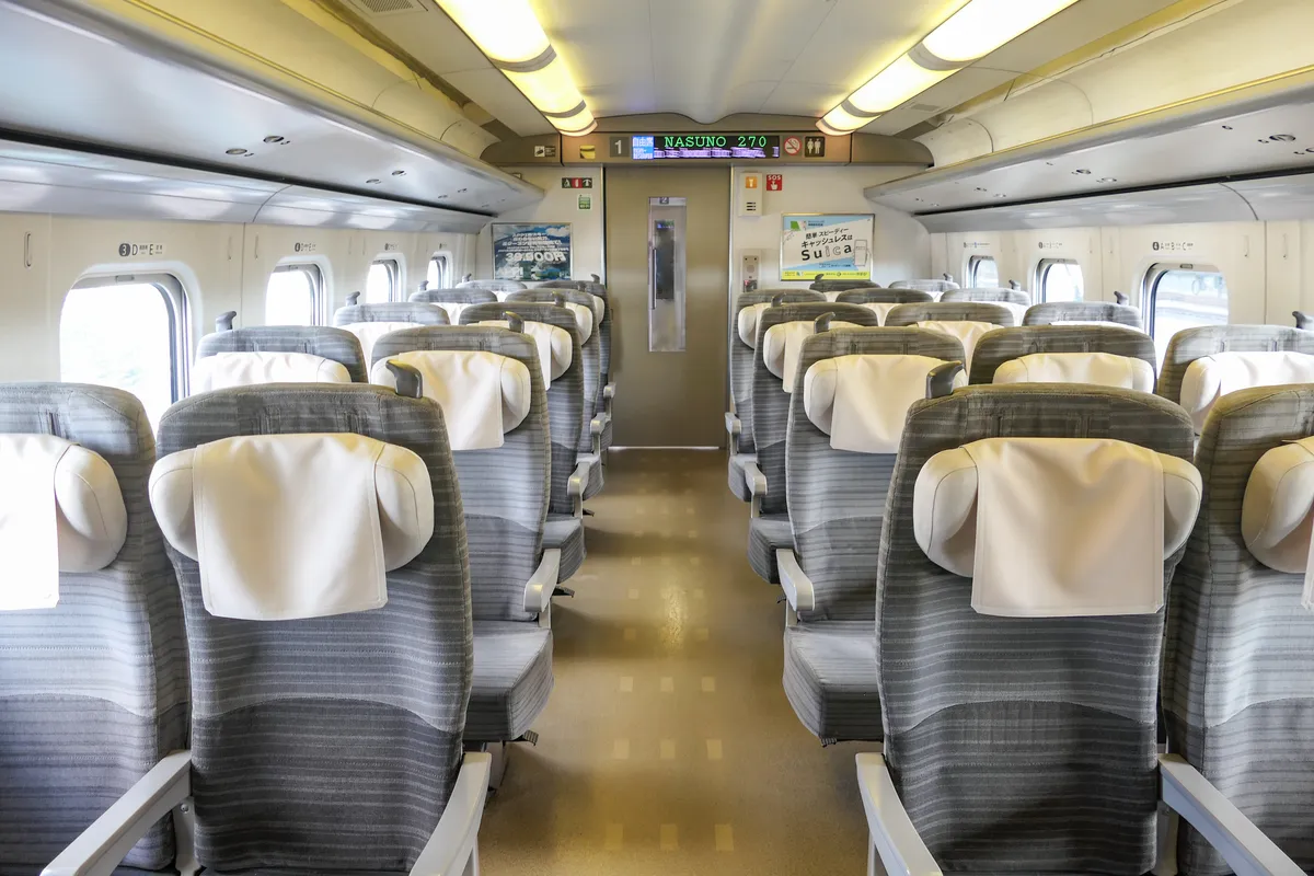 À bord d'une voiture du Shinkansen Hokkaido Hayabusa (série E5)