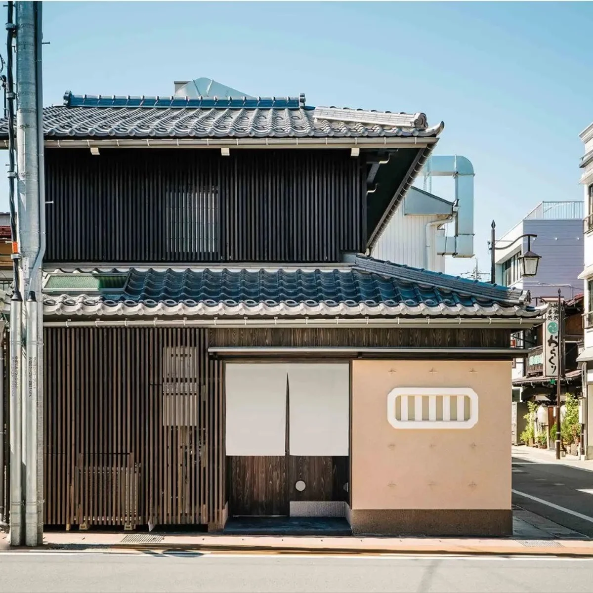 高山駅徒歩1分の町家一棟貸し「いち花」