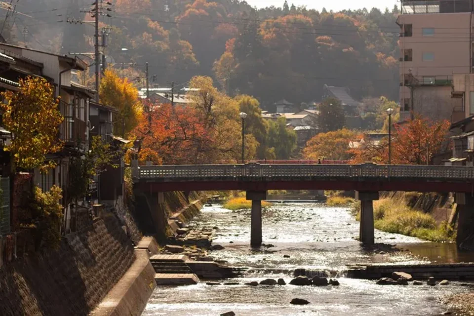 秋の高山・古い町並みと白川郷